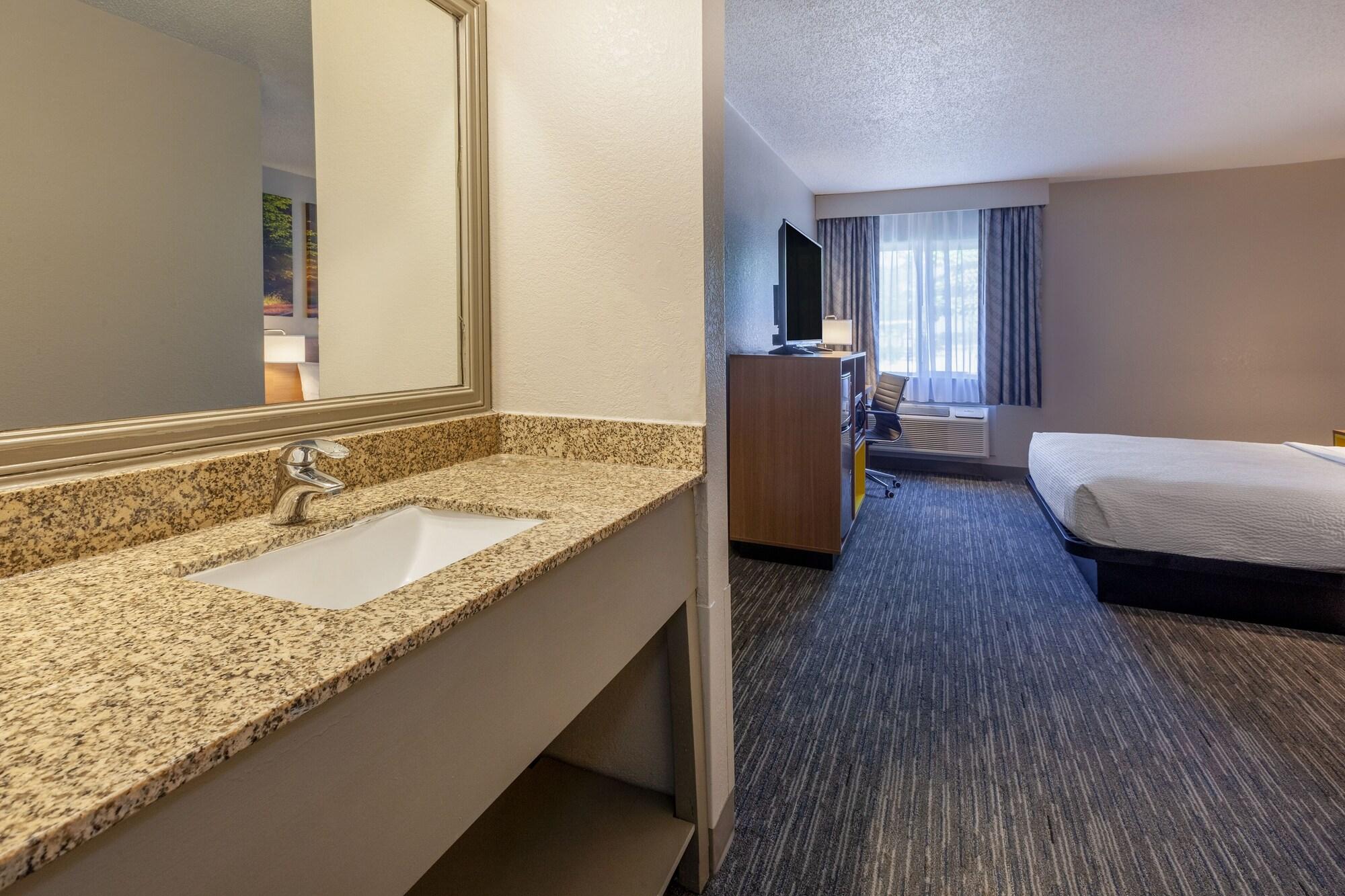 Days Inn By Wyndham Racine/Sturtevant Экстерьер фото